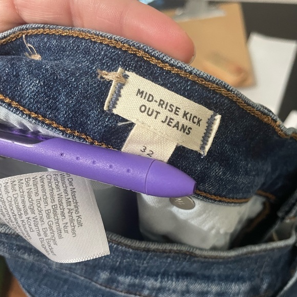 MADEWELL Midrise Kick-out Crop Jean 32 - Picture 4 of 6
